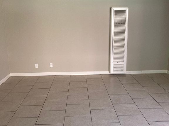 3rd image of 1120 E 2nd St #4