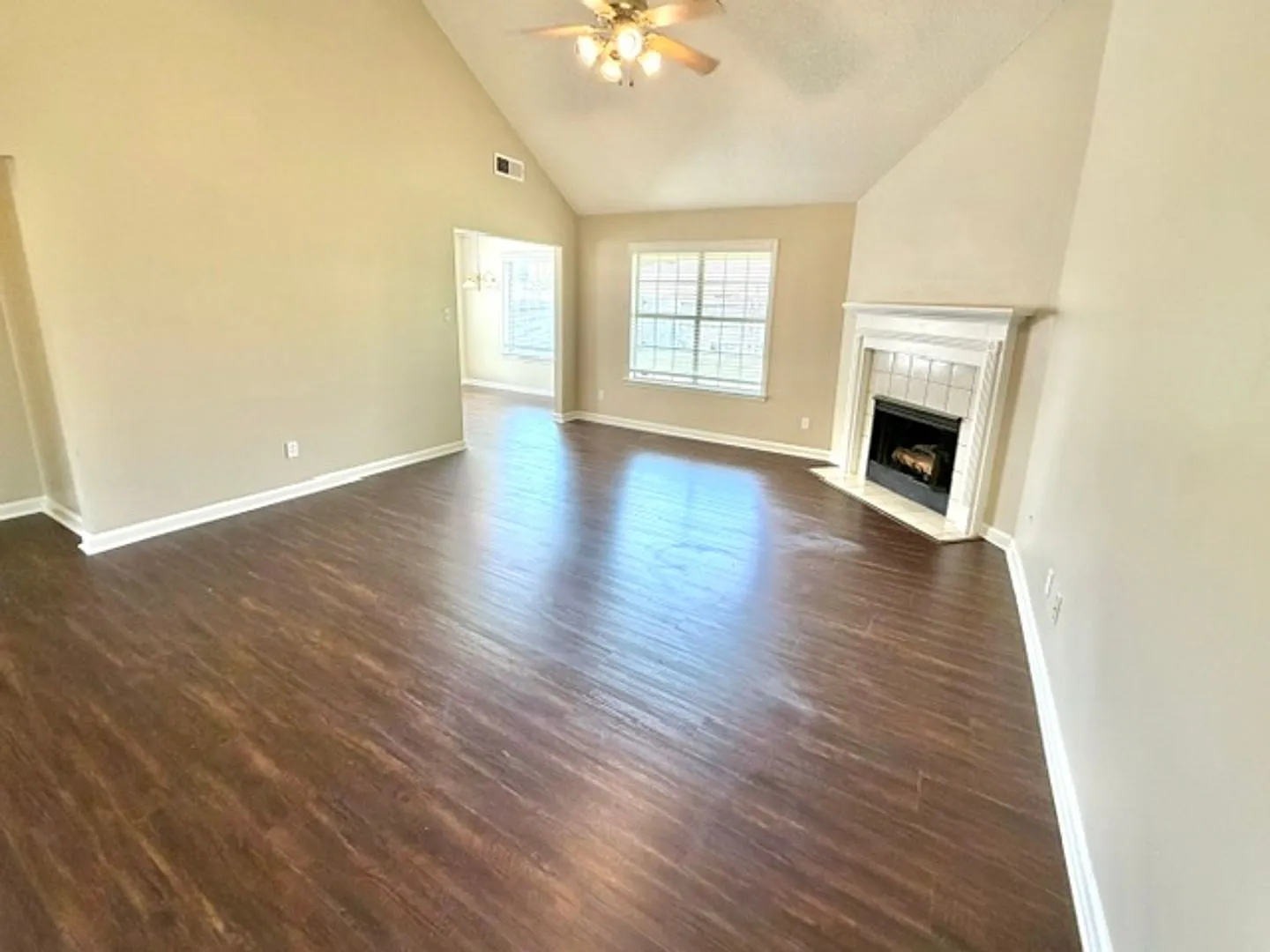SkylarMillAve6806 — Photo 2