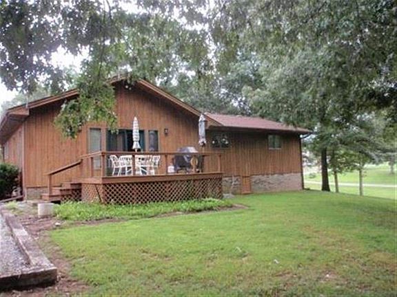 3rd image of 575 Green Acres Ln