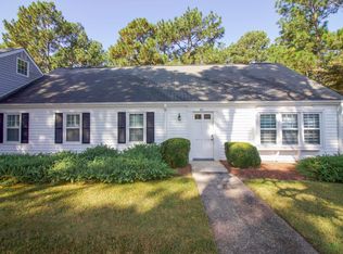 47 Village Green Cir, Southern Pines, NC 28387