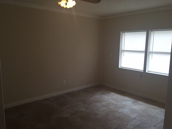 5th image of 1057 Tompkins Dr