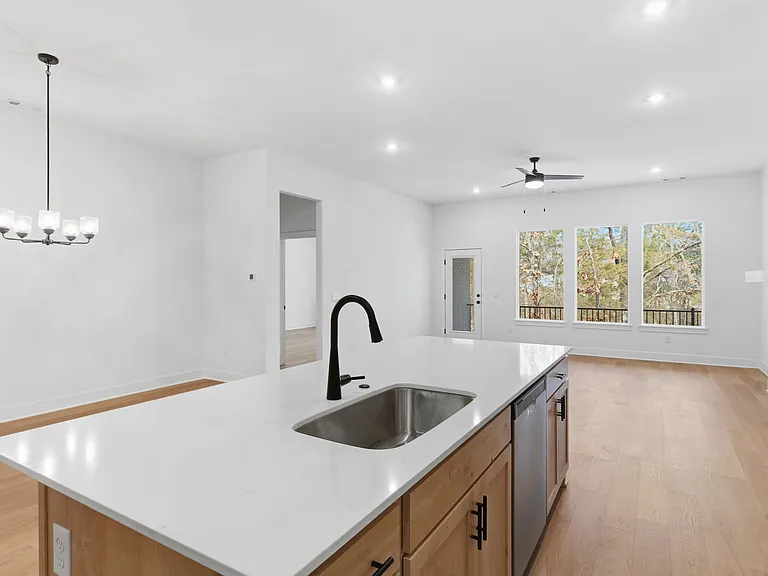 1823 E Fiji St — Photo 5