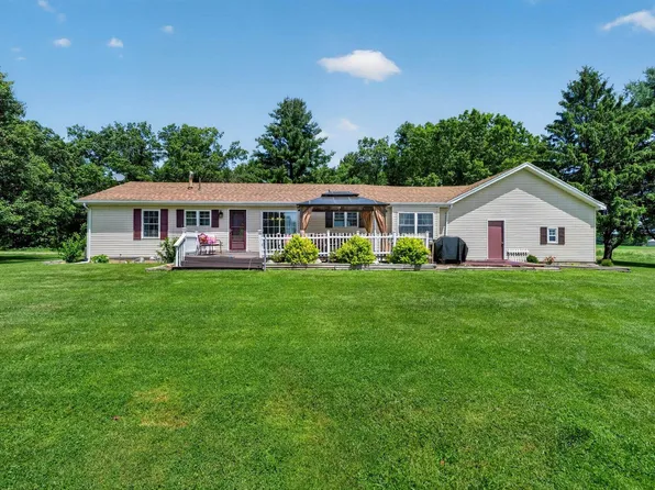21660 Osborne Rd, Lakeville, IN 46536