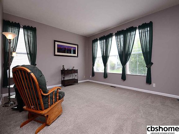 4th image of 4964 S 194th St