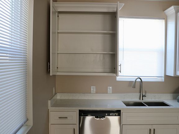 5th image of 2202 N 7th St #404
