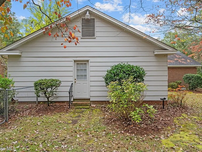 503 Scotland Ave — Photo 40
