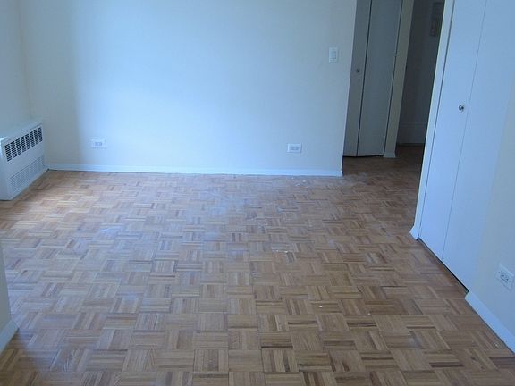 4th image of 512 E 79th St APT 6F