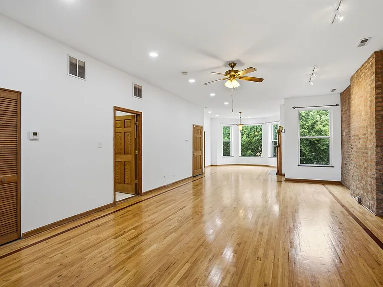 4943 S Washington Park Ct #2 — Photo 6