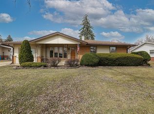 370 E Elk Grove Blvd, Elk Grove Village, IL 60007