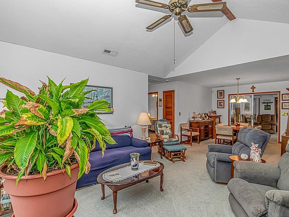 5th image of 108 Silver Hill Ln.