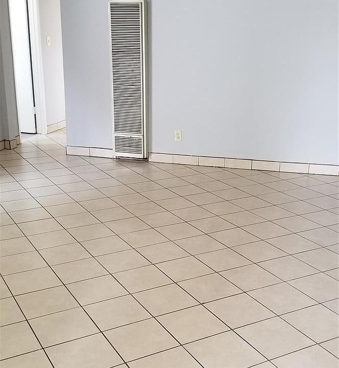 1st image of 424 W Lohart Ave APT B