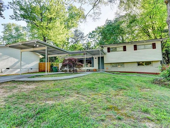 2nd image of 3458 Chestnut Dr