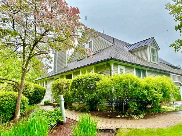 19 Goldfinch Lane, Nashua, NH 03062