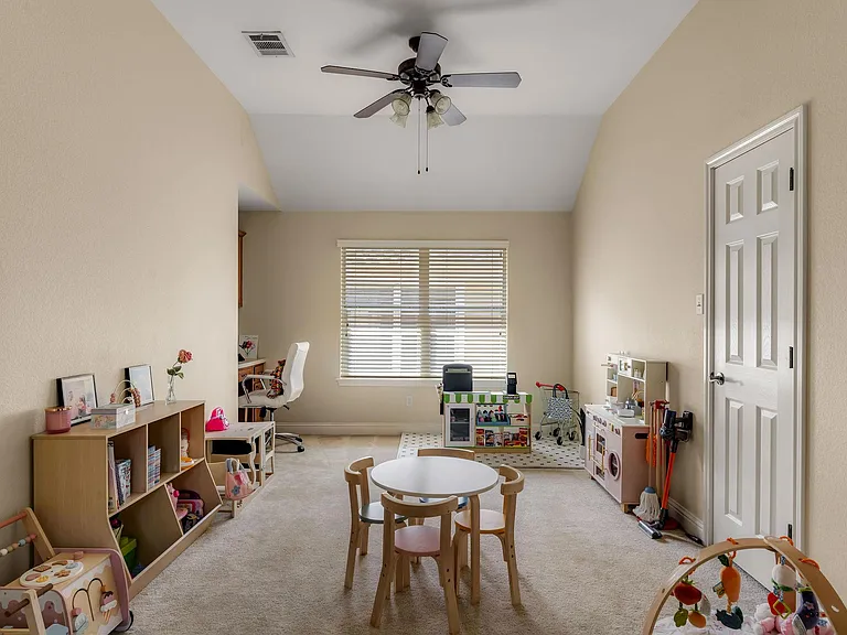 1821 Village Oak Ct — Photo 16