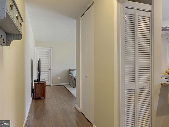 3rd image of 10501 Montrose Ave #M204