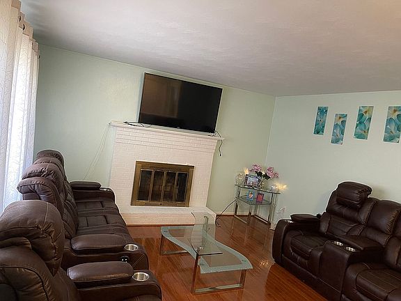 4th image of 1016 Starmount Ave