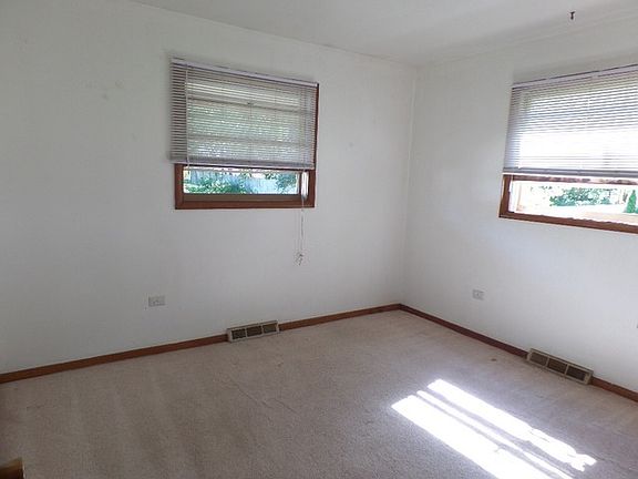 5th image of 38550 N Stewart Ave