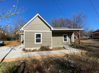 712 S Brazos Ave, Cleburne, TX 76031