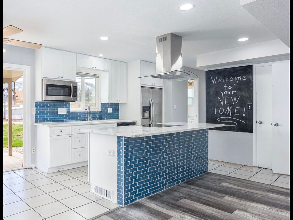 Quartz counters and soft close drawers