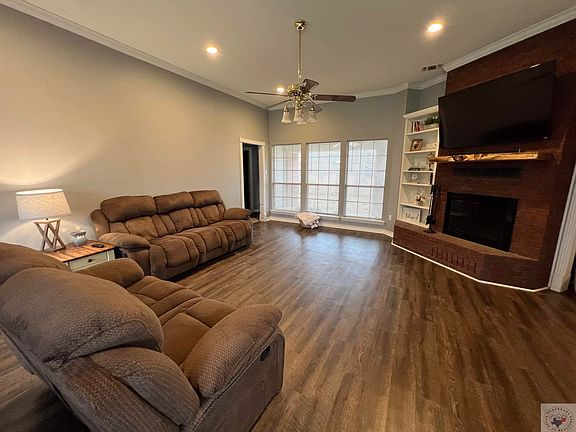 3rd image of 3 Timberlake Dr