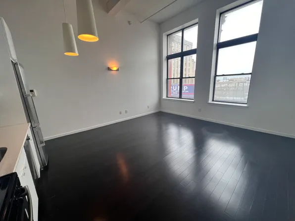 726-28 Market St, Philadelphia, PA