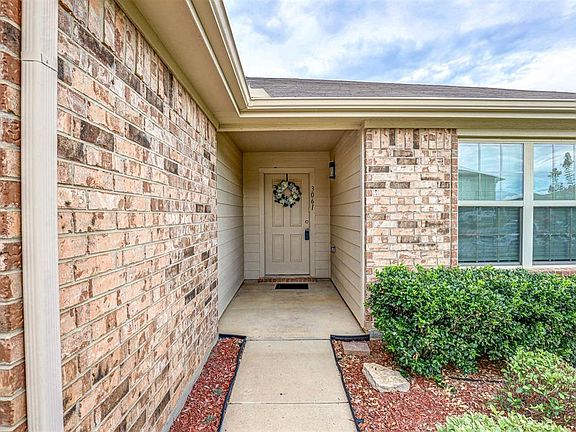 3rd image of 3061 Wakecrest Dr