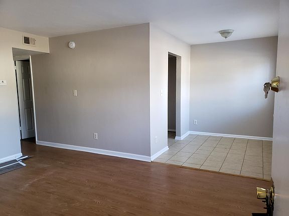 4th image of 1521 Kingston Ave APT 1