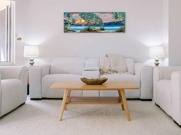 521 Mandalay Ave, Clearwater, FL