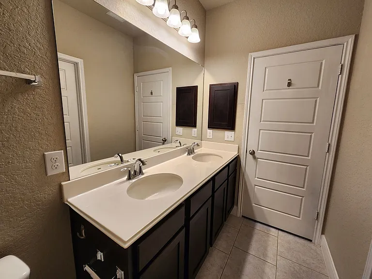 1221 Old FM 306 — Photo 21