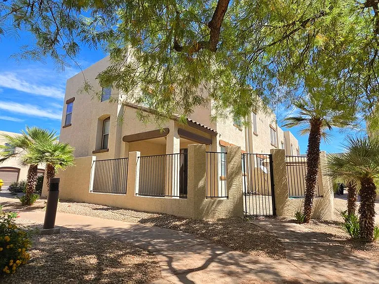 1886 E Don Carlos Ave #141 — Photo 36