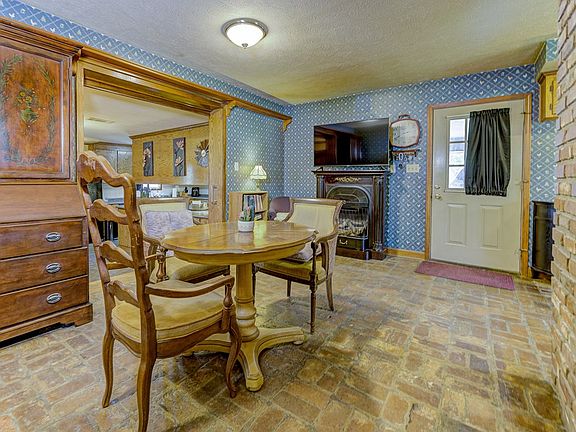 4th image of 489 Glass Rd