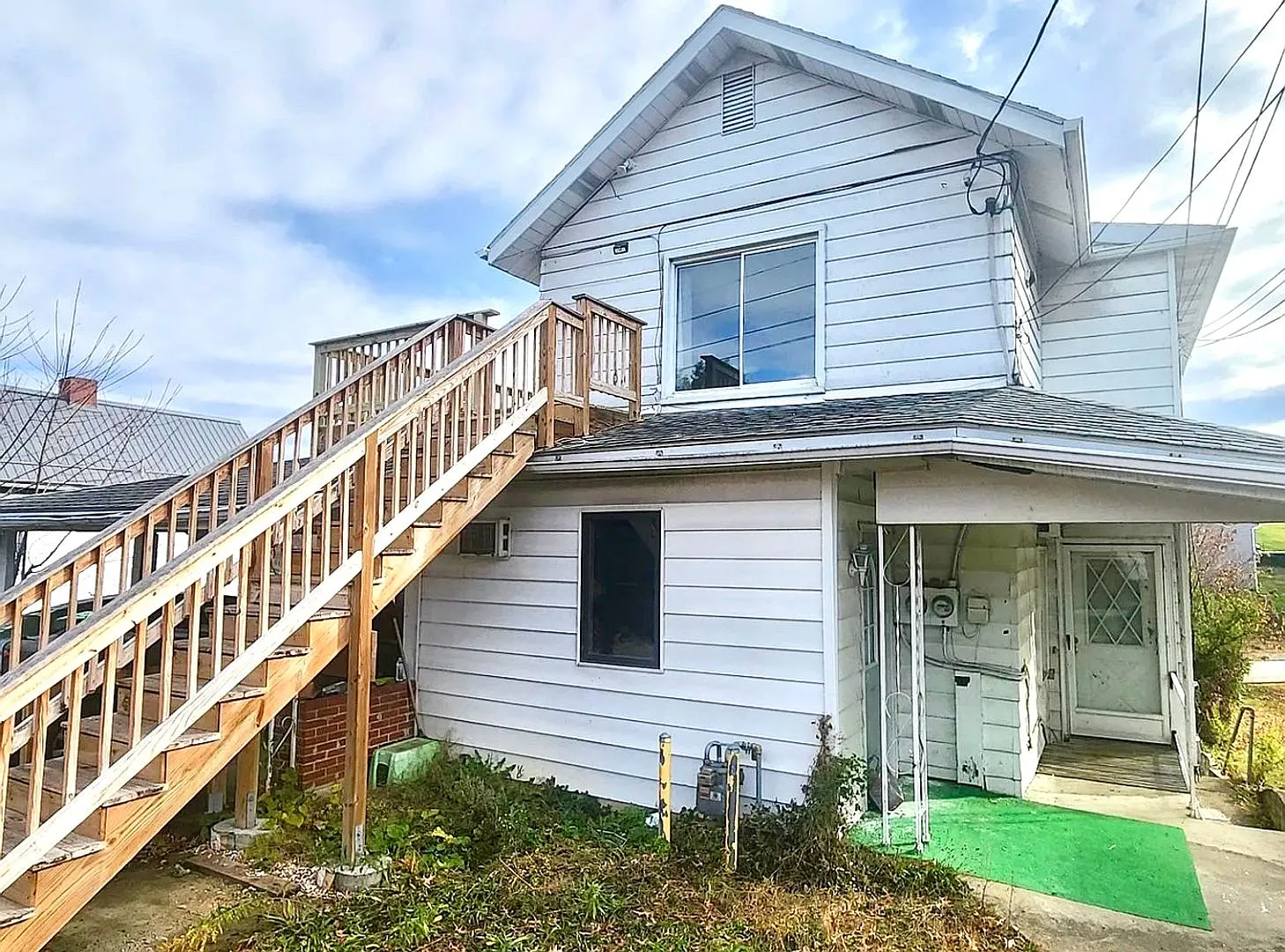 670 Park Street — Photo 1
