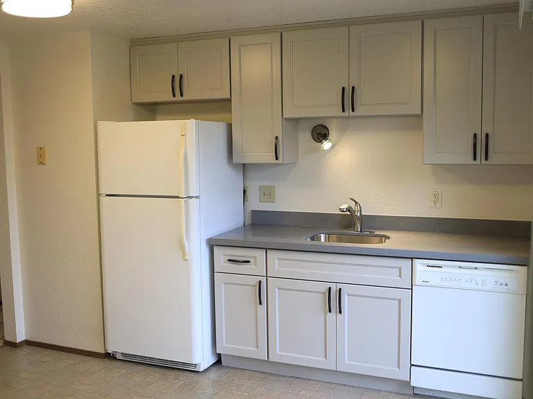 314 N 134th St #100 — Photo 7