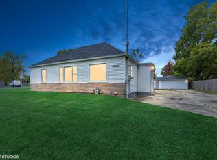 2720 33rd St, Zion, IL 60099