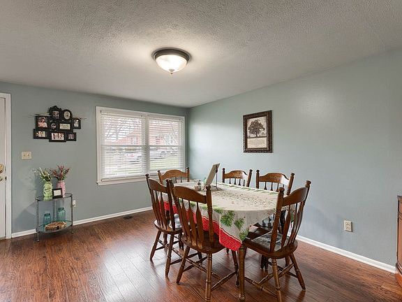 4th image of 4001 Mount Vernon Dr