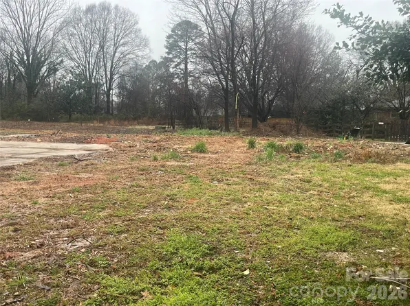 5306 Donnefield Dr, Charlotte, NC 28227