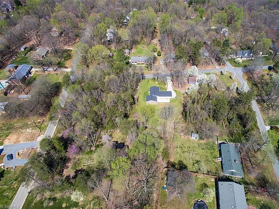 4th image of 4709 Waldorf Dr