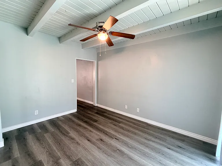 890 N Campus Ave #B — Photo 7