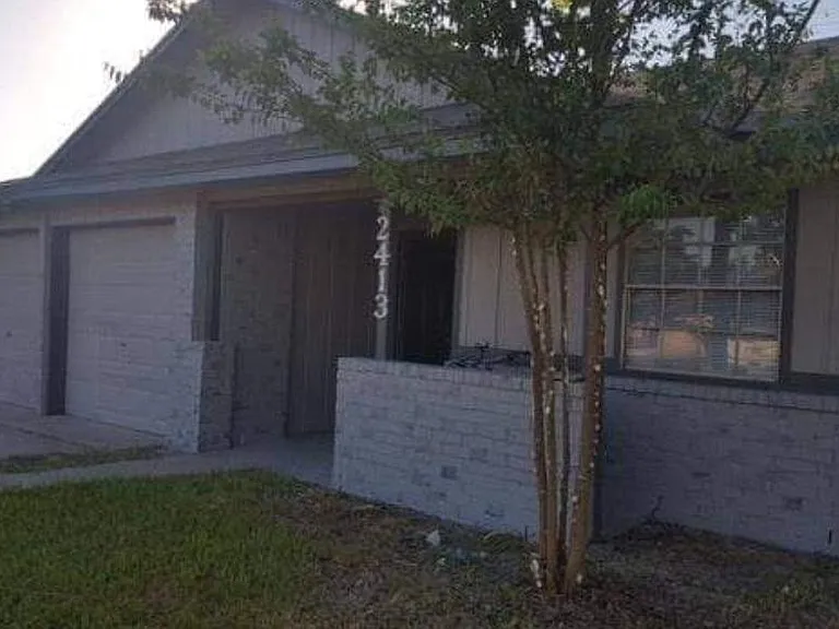 2413 Boca Chica Dr — Photo 6