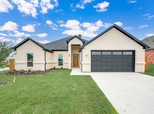 1910 Echo Lake Ct, Cleburne, TX 76033