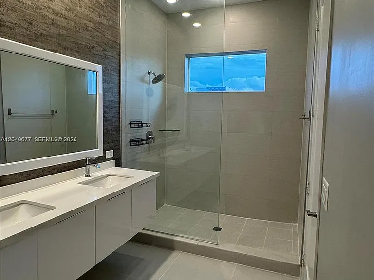 10421 NW 66th St #10421 — Photo 18