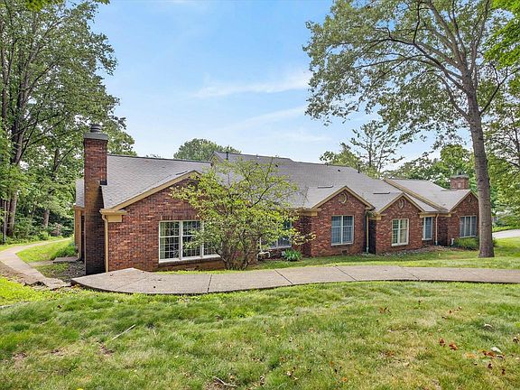 3rd image of 2631 E Windermere Woods Dr