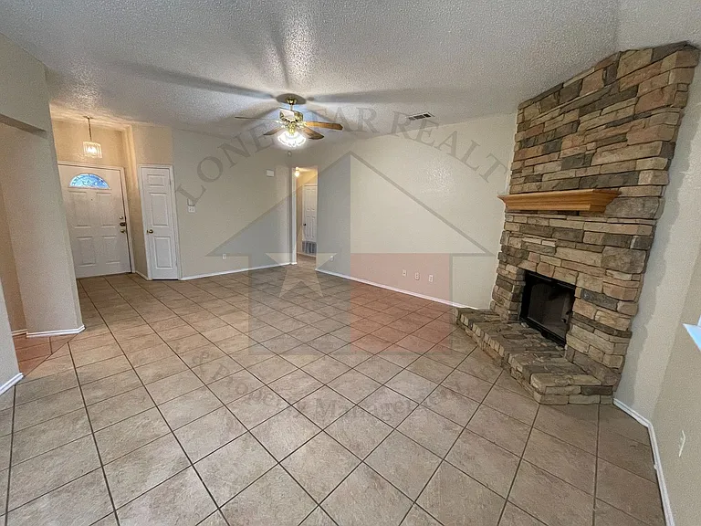 5006 Rockdale Dr — Photo 3