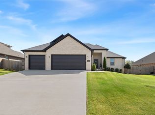 3351 Butterfly Ave, Springdale, AR 72764