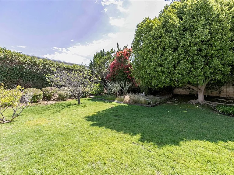 10928 Meseta Ave — Photo 28