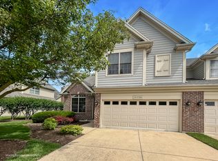 29W509 Cerny Cir, Warrenville, IL 60555