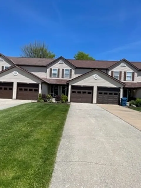 564 Topaz Ln photo 1