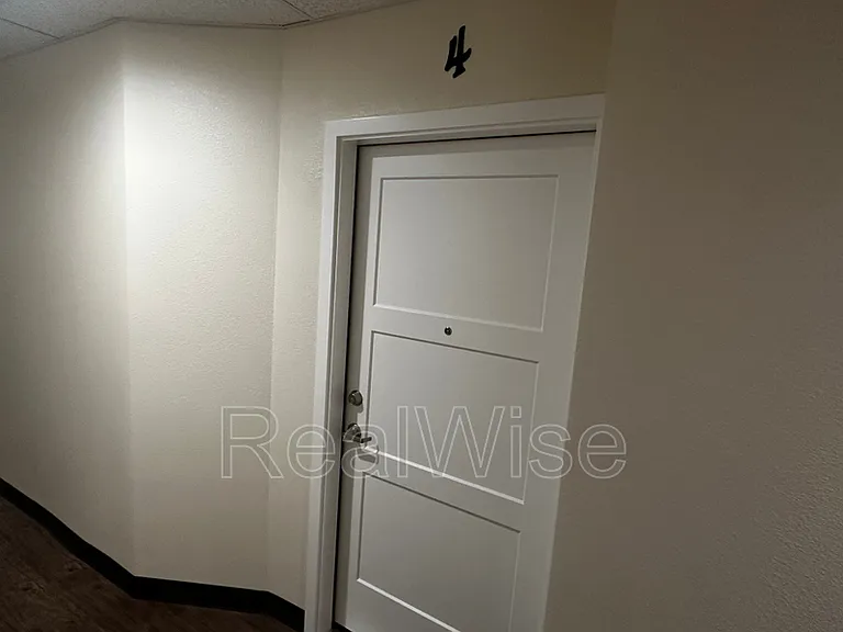 1935 Table Rock Rd #4 — Photo 7