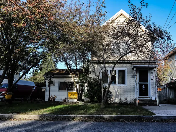 61 Girard St, Staten Island, NY 10307