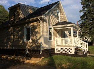 36 Chamberlain St, Rochester, NH 03867